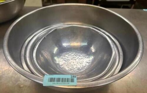 (4) PIECE STAINLESS MIXING BOWL SET.