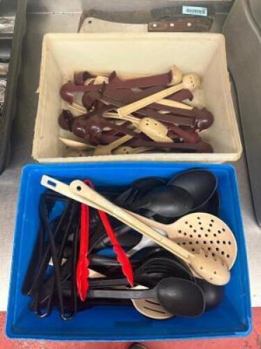 (2) CONTAINERS OF ASSORTED PLASTIC SERVING SPOONS AND LADLES