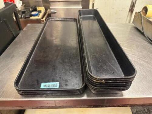 (13) ASSORTED CAMBRO BLACK PLASTIC MARKET TRAYS