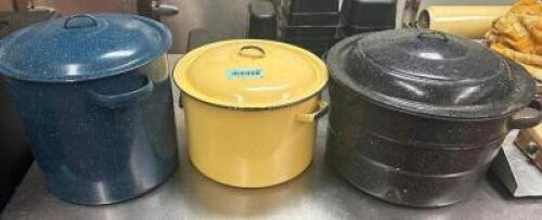 (3) ASSORTED COOKING POTS W/ LIDS.