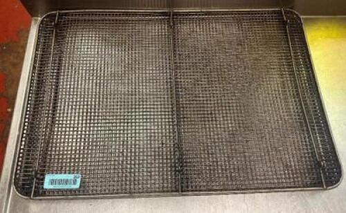 (2) FULL SIZE WIRE COOLING PANS