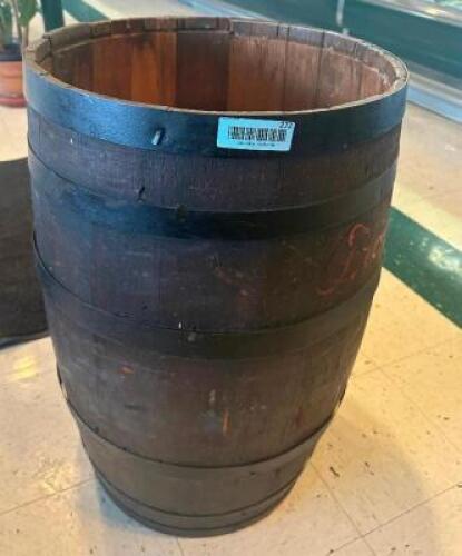 HALF SIZE WOODEN WINE BARREL