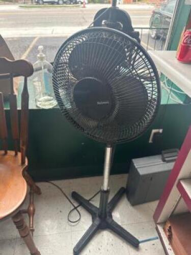 HOLMES PEDESTAL FAN