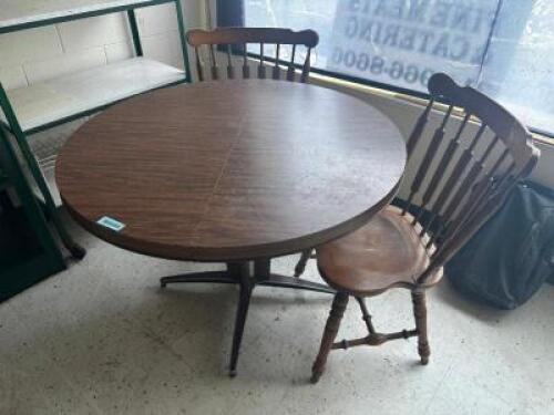 36" ROUND LAMINATE TABLE W/ (2) CHAIRS