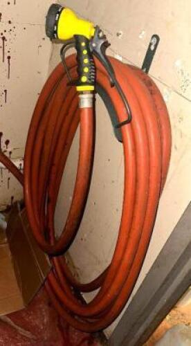 50' OF HEAVY DUTY HIGH TEMP HOSE W/ SPRAYER