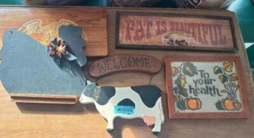 (5) ASSORTED PIECES OF DECORATIONS.
