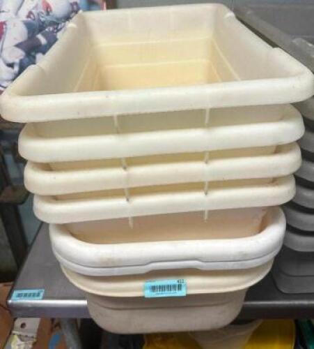 (7) WHITE PLASTIC LUGS