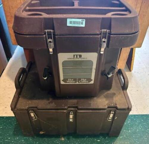 (2) BROWN PLASTIC INSULATED CATERING CONTAINERS.