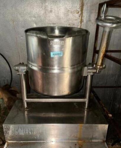 GROEN 7 QT STEAM JACKETED TILT KETTLE