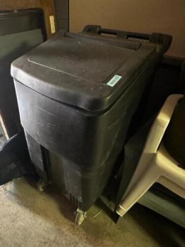 BLACK PLASTIC PORTABLE ICE CART
