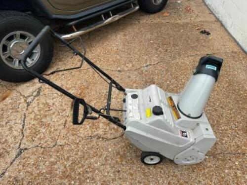 GAS POWERED SNOW BLOWER.
