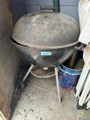 CHARCOAL BBQ GRILL