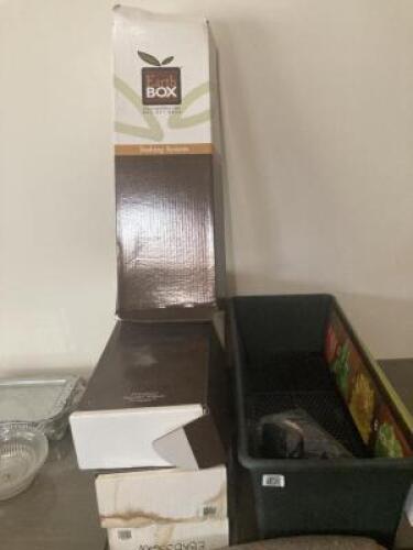 (1) LOT OF HYDROPONICS SUPPLIES.