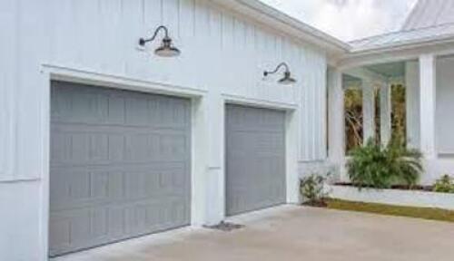 DESCRIPTION: (1)&nbsp;GARAGE DOOR SETBRAND/MODEL: CHI OVERHEAD DOORSINFORMATION: GRAYSIZE: BOX 2 OF 2 BOTH INCLUDED, MUST COME INSPECT THAT ALL PARTS ARE INCLUDEDRETAIL$: $1148.00 TOTALQTY: 1