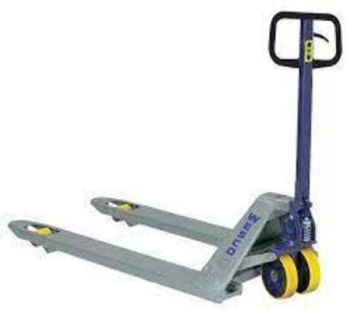 DESCRIPTION: (1) MANUAL HIGH LIFT PALLET TRUCK BRAND/MODEL: WESCO #272742 INFORMATION: BLUE SIZE: 5500 LB CAPACITY RETAIL$: $660.99 EA QTY: 1