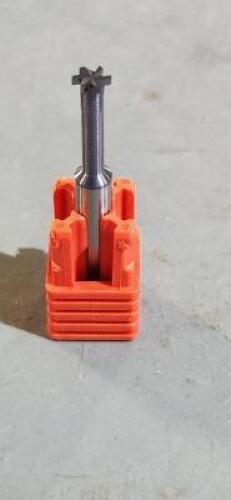 DESCRIPTION: (10) SOLID CARBIDE KEYSEAT CUTTERS BRAND/MODEL: MITGI E01-076-AL SIZE: .1850" D 0/035" THICK RETAIL$: $77.60 QTY: 10