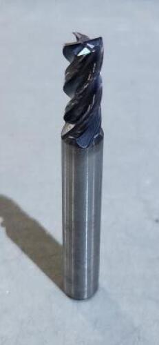 DESCRIPTION: (2) SOLID CARBIDE CORNER RADIUS END MILL BRAND/MODEL: WIDIA 2545570 SIZE: 7mm DIA 16mm LOC 0.2 RAD RETAIL$: $81.61 QTY: 2