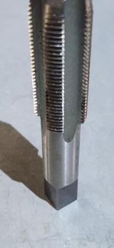 DESCRIPTION: (2) HSS STRAIGHT FLUTE HAND TAPS BRAND/MODEL: VC HTP27005 SIZE: 3/4-16 RETAIL$: $42.25 QTY: 2
