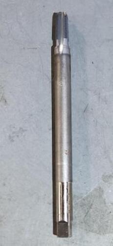 DESCRIPTION: (1) HSS EXTENTED SHANK TAPER PIPE TAP BRAND/MODEL: NORTH AMERICAN SIZE: 1/8"-27 NPT/F QTY: 1