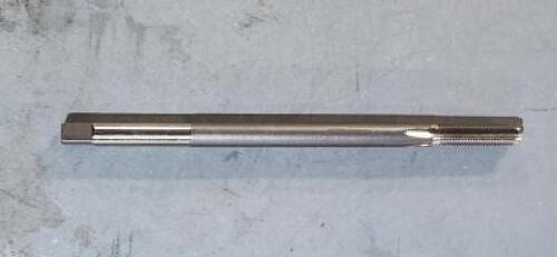 DESCRIPTION: (5) HSS EXTENTION TAPS BRAND/MODEL: VERMONT T&D 89200051624 SIZE: 5/16-24 QTY: 5