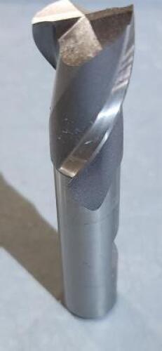 DESCRIPTION: (1) HSS SQ END MILL BRAND/MODEL: HERTEL 41116179 SIZE: 5/8" DIA 1/2" SD 1-1/8" LOC RETAIL$: $41.78 QTY: 1