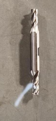 DESCRIPTION: (1) COBALT DOUBLEND SQ END MILL BRAND/MODEL: YG1 13298 SIZE: 17/63" DIA 3/8" RETAIL$: $69.79 QTY: 1