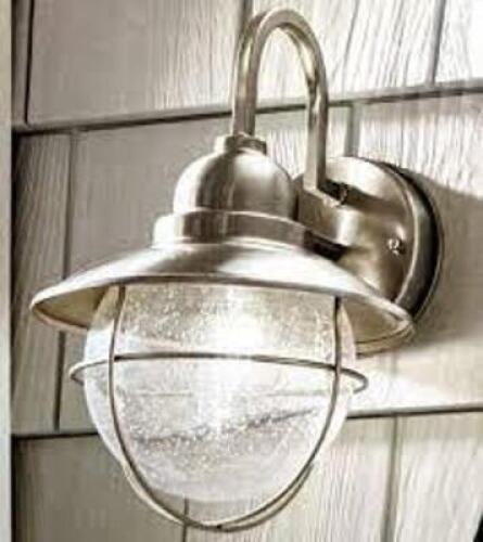 DESCRIPTION: (1) MEDIUM EXTERIOR WALL LANTERN BRAND/MODEL: HAMPTON BAY 448 085 SIZE: 8.3" W 11.7" H 9.3"D RETAIL$: $44.97 QTY: 1