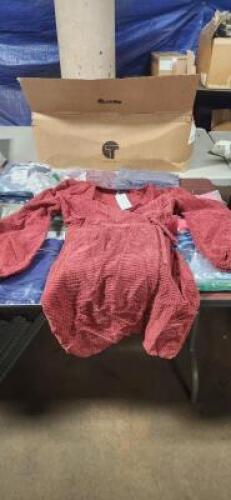 DESCRIPTION: (1) SMAAL MAROON DRESS BRAND/MODEL: GENERIC INFORMATION: PICTURED ITEM MAY DIFFER FROM ACTUAL PRODUCT SIZE: M QTY: 1