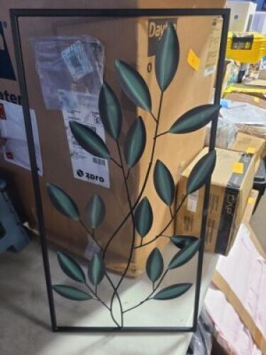 DESCRIPTION: (4) DECORATIVE METAL PIECES QTY: 4