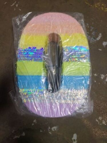 DESCRIPTION: (1) CASE OF (6) PINATAS QTY: 1