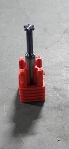 DESCRIPTION: (10) SOLID CARBIDE KEYSEAT CUTTERS BRAND/MODEL: MITGI E01-076-AL SIZE: .1850" D 0/035" THICK RETAIL$: $77.60 QTY: 10