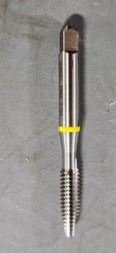 DESCRIPTION: (2) VHSS SPIRAL POINT TAPS BRAND/MODEL: ACCUPRO 62664644 SIZE: 1/4"-20 RETAIL$: $18.48 QTY: 2