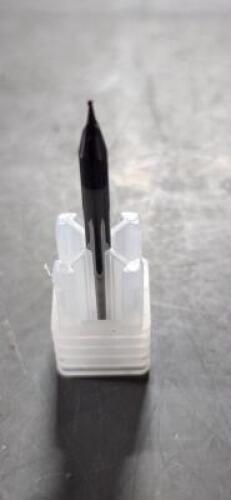 DESCRIPTION: (6) CARBIDE SQ END MILL BRAND/MODEL: ROBB JACK SEM04-20628 SIZE: .022" DIA .033" LOC RETAIL$: $21.60 QTY: 6