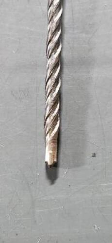 DESCRIPTION: (4) CARBIDE TIPPED HAMMER DRILL BITS BRAND/MODEL: DIABLO DMAPL2080 SIZE: 3/16" D 16" UL 18" OAL RETAIL$: $15.08 QTY: 4
