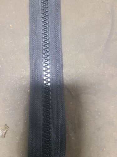 DESCRIPTION: (1) LOT OF APPROX (10) ZIPPERSINFORMATION: BLACKSIZE: APPROX 36"QTY: 1
