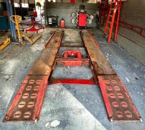 ALIGNMENT LIFT WITH SENSOR ALIGNMENT COMPUTER AND ACCESSORIES