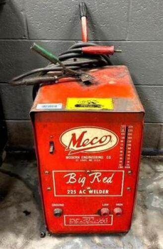 225 AC WELDER ON WHEELS WITH CABLES