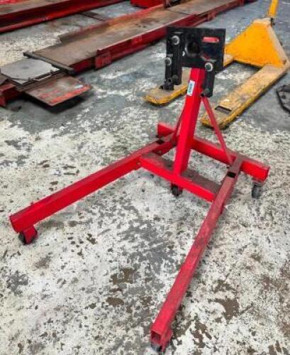 HEAVY DUTY ENGINE STAND ON CASTERS