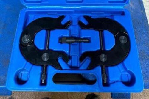 AUDI HOLDER LOCKING TOOL