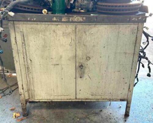 2-DOOR METAL WORKBENCH