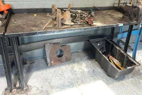 METAL WORKBENCH WITH INDUSTRIAL VISE