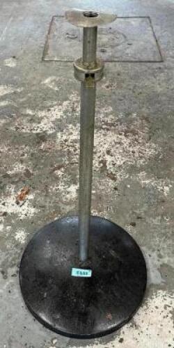 FLOOR JACK STAND