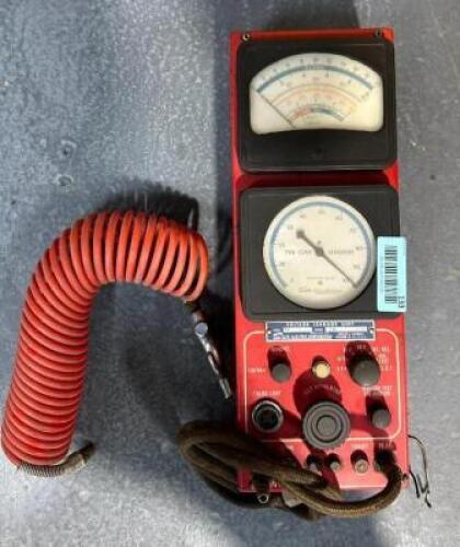 VOLTAGE/LEAK DETECTOR