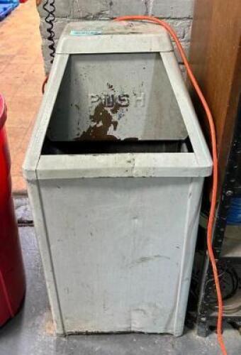 METAL SWING LID TRASH BIN