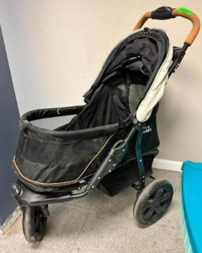 PET STROLLER