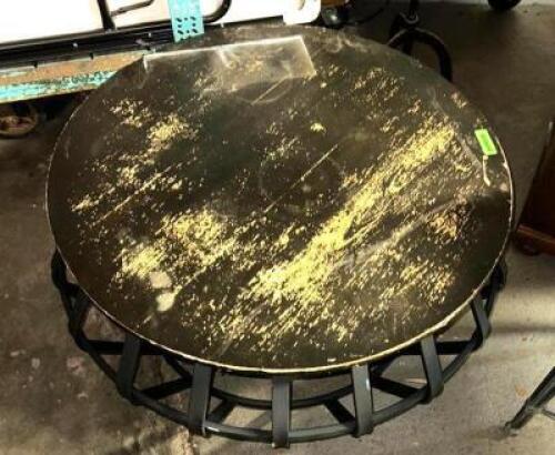 ROUND COFFEE TABLE