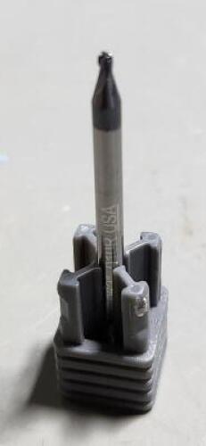 DESCRIPTION: (6) SOLID CARBIDE STUB END MILL BRAND/MODEL: MICROCUT 89462-010 SIZE: 1/16" CUT DIA 0.010 RAD 1/8"SD 0.93"LOC RETAIL$: $28.40 QTY: 6