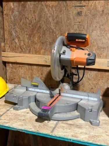 NAME: 12" COMPOUND MITER SAW DESCRIPTION: 12" COMPOUND MITER SAW BRAND / MODEL: RIDGID THIS LOT IS: ONE MONEY QTY: 1