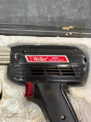 DESCRIPTION: ELECTRIC SOLDER GUN BRAND/MODEL: WELLER 8200 QTY: 1