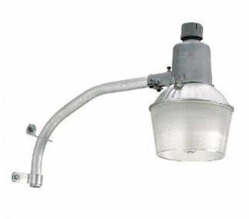 DESCRIPTION: (1) LITHONIA LIGHTING FIXED BEAM ANGLE LIGHT BRAND/MODEL: 11L-10S-RN-120-R5-BA INFORMATION: 120VAC/DIE-CAST ALUMINUM RETAIL$: $95.03 SIZE